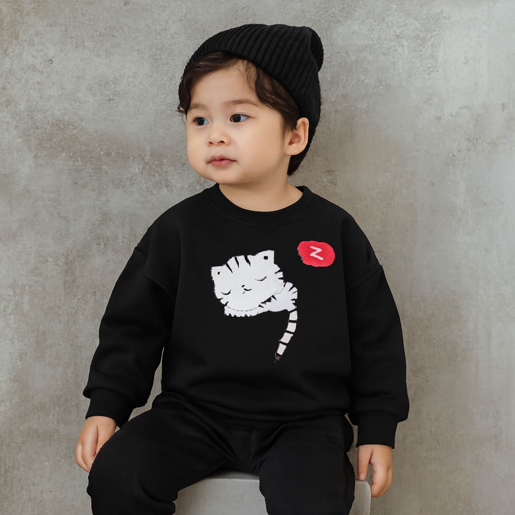 Black Cat Printed Kids Tracksuit | Winter Fleece Sweatshirt & Trouser Set for Boys & Girls – Warm, Cozy & Stylish Outfit small